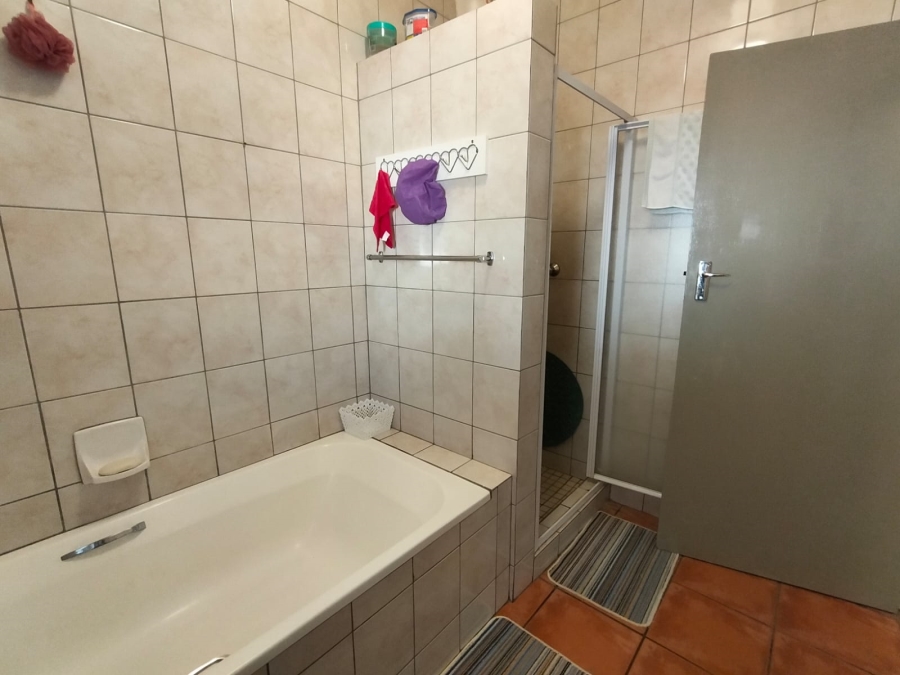 3 Bedroom Property for Sale in Protea Park North West